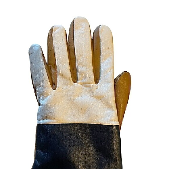Vegan Leather Cream Black Brown Sherpa trim Womens lined gloves size Small - Picture 6 of 6